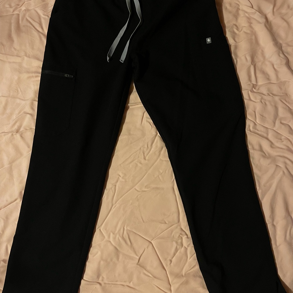 Figs yola skinny scrub pants